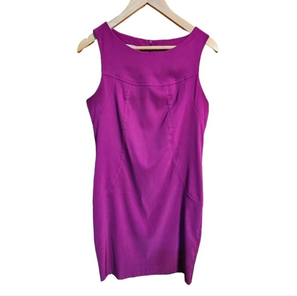 Alyx Limited Dress, Fucia, sz. 10. Midi, sleeveless, round neck. Zipper in back. - Picture 4 of 10